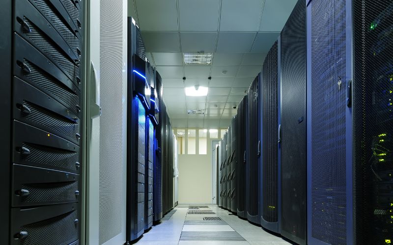 (titan dt custom) data center server racks