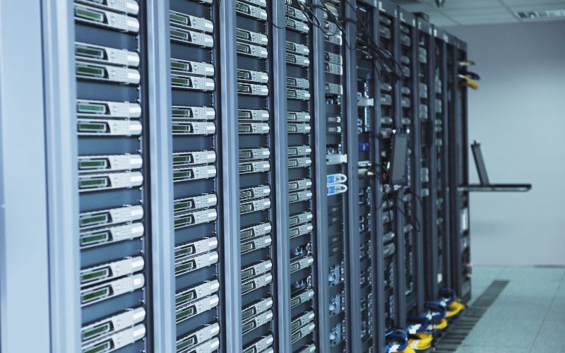6 Tips for Maximizing Efficiency in a Server Room